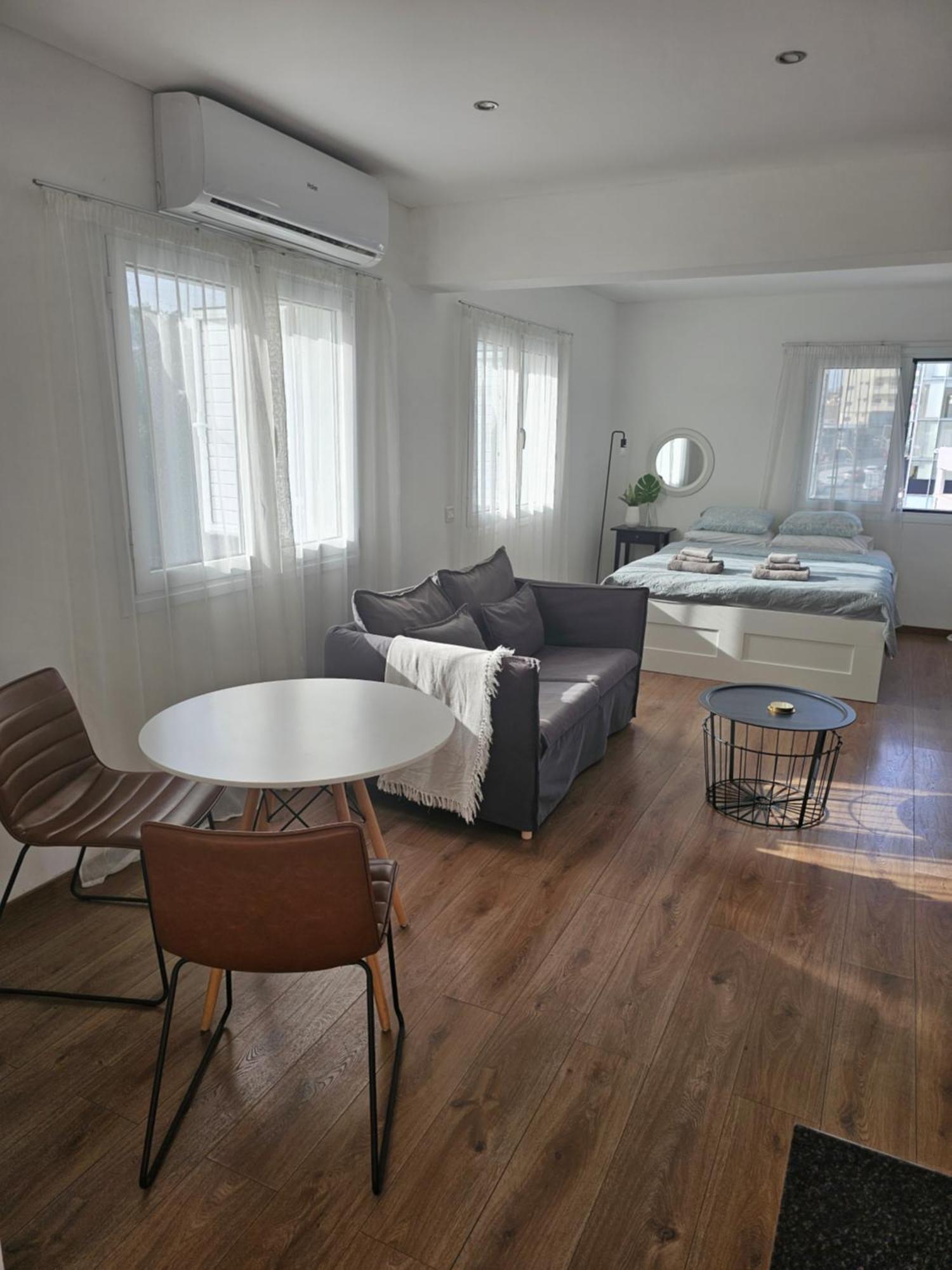 City Center Apartments Paphos Buitenkant foto