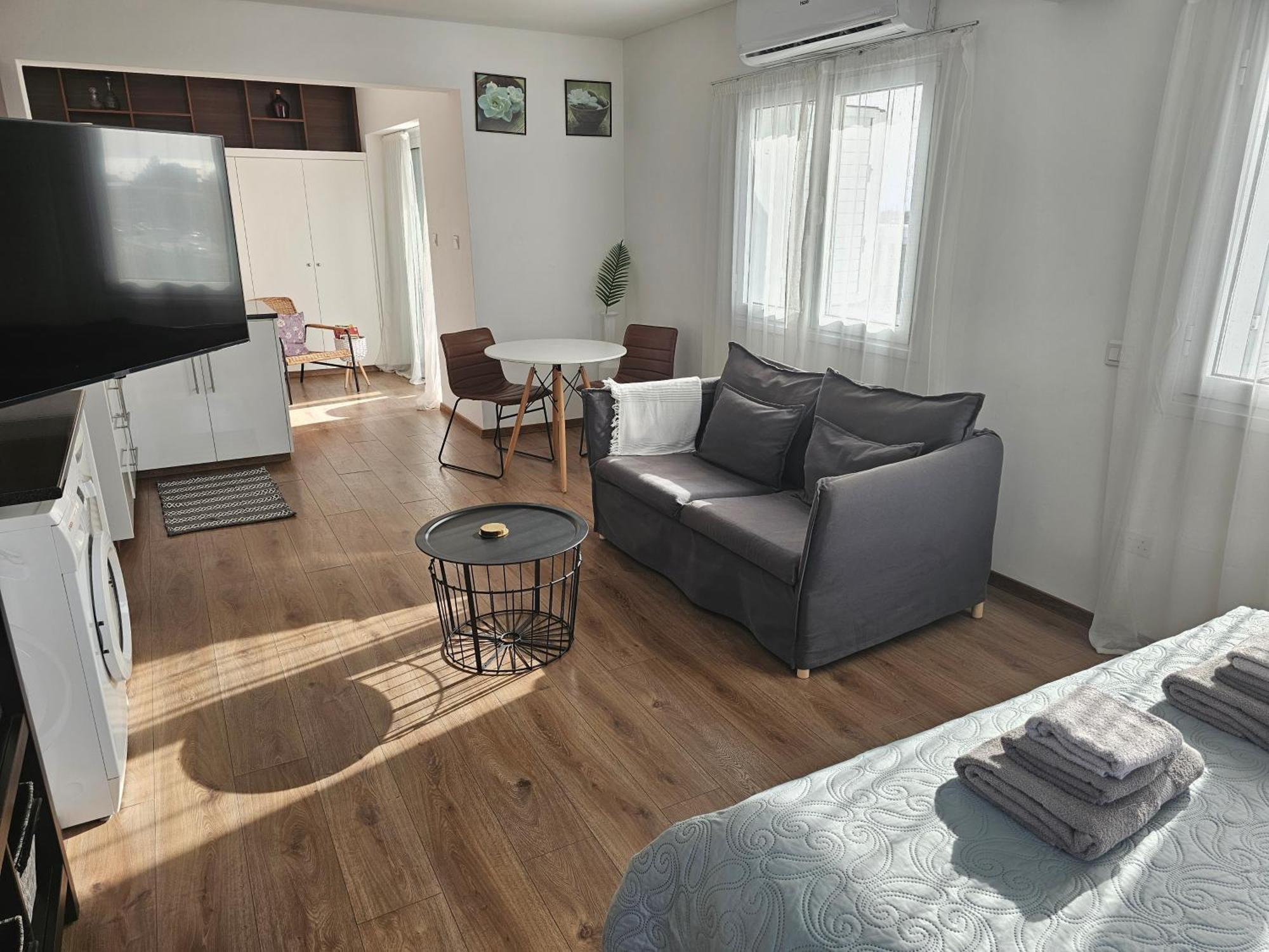 City Center Apartments Paphos Buitenkant foto